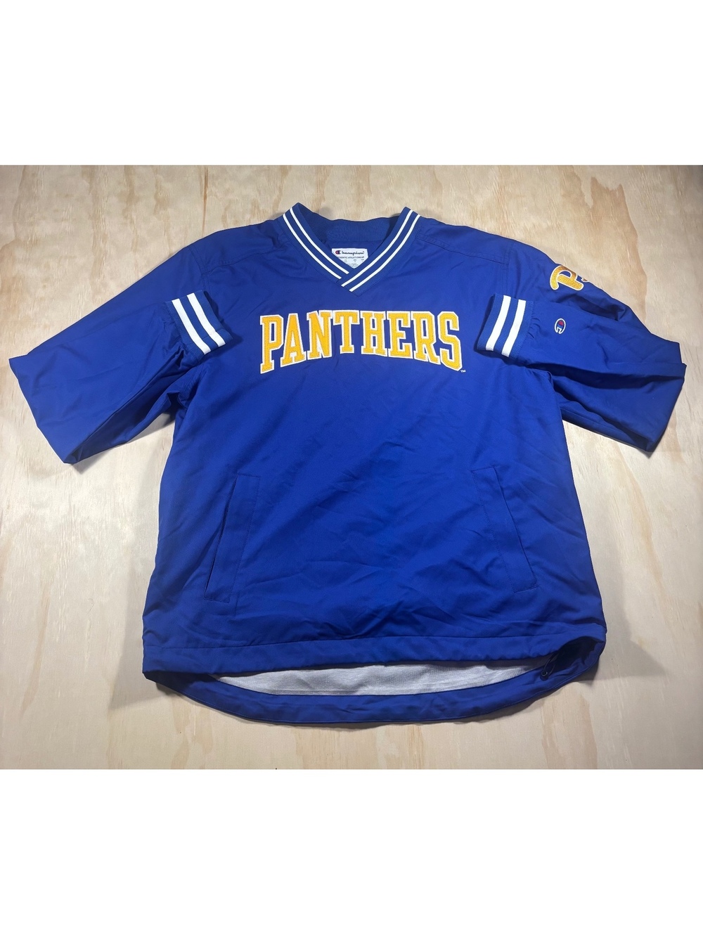 Pitt Panthers Champion V-Neck Windbreaker. SIZE M. College Causal Pullover